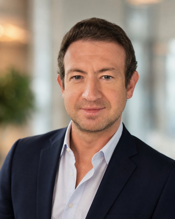 Vadim Koenen, MBA — RevOps and marketing operations consultant; portrait
